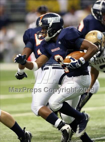 Thumbnail 1 in Edinburg North vs. Brandeis (Texas 5A Region 4 Playoffs) photogallery.