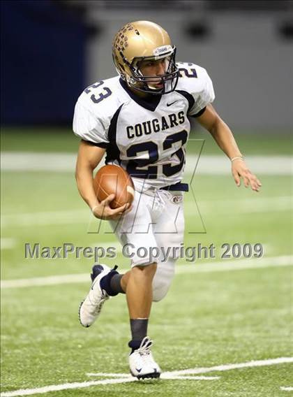 Thumbnail 2 in Edinburg North vs. Brandeis (Texas 5A Region 4 Playoffs) photogallery.