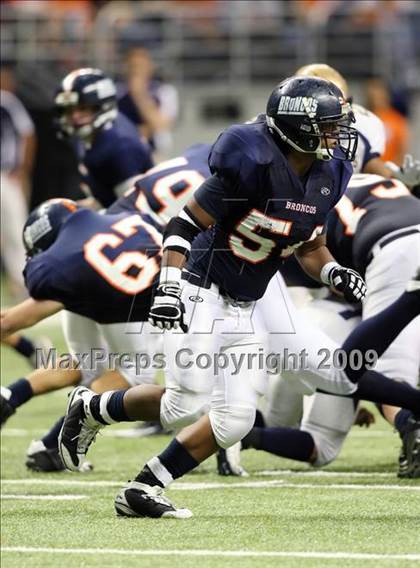 Thumbnail 2 in Edinburg North vs. Brandeis (Texas 5A Region 4 Playoffs) photogallery.