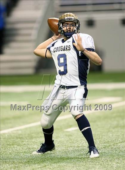 Thumbnail 2 in Edinburg North vs. Brandeis (Texas 5A Region 4 Playoffs) photogallery.