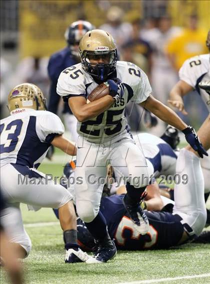 Thumbnail 3 in Edinburg North vs. Brandeis (Texas 5A Region 4 Playoffs) photogallery.