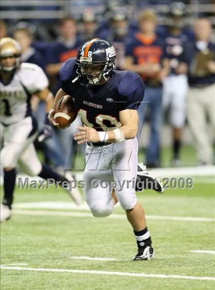Thumbnail 1 in Edinburg North vs. Brandeis (Texas 5A Region 4 Playoffs) photogallery.