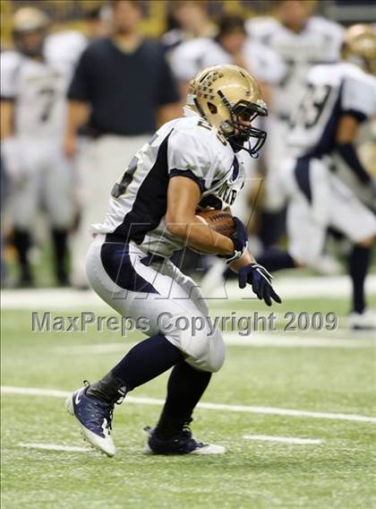 Thumbnail 2 in Edinburg North vs. Brandeis (Texas 5A Region 4 Playoffs) photogallery.