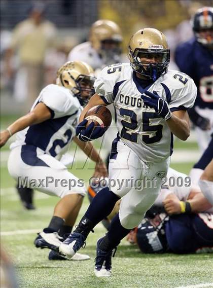 Thumbnail 3 in Edinburg North vs. Brandeis (Texas 5A Region 4 Playoffs) photogallery.