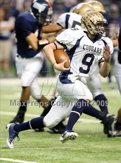 Thumbnail 3 in Edinburg North vs. Brandeis (Texas 5A Region 4 Playoffs) photogallery.