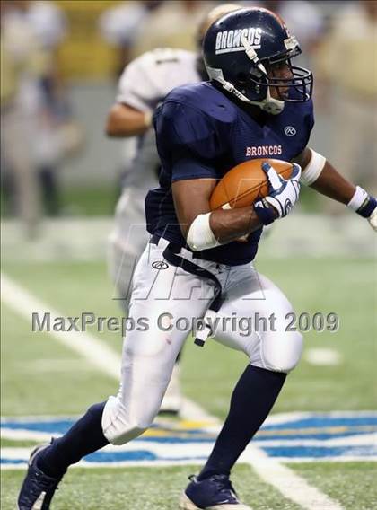 Thumbnail 1 in Edinburg North vs. Brandeis (Texas 5A Region 4 Playoffs) photogallery.