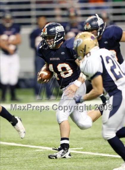 Thumbnail 3 in Edinburg North vs. Brandeis (Texas 5A Region 4 Playoffs) photogallery.