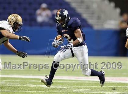 Thumbnail 1 in Edinburg North vs. Brandeis (Texas 5A Region 4 Playoffs) photogallery.
