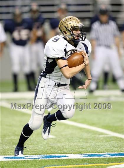 Thumbnail 1 in Edinburg North vs. Brandeis (Texas 5A Region 4 Playoffs) photogallery.