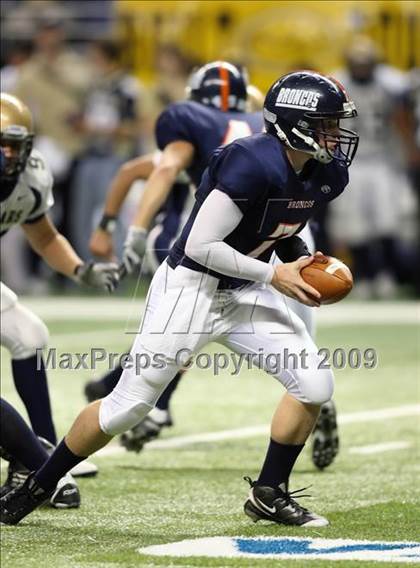 Thumbnail 1 in Edinburg North vs. Brandeis (Texas 5A Region 4 Playoffs) photogallery.