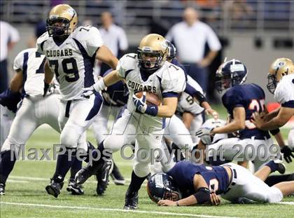 Thumbnail 1 in Edinburg North vs. Brandeis (Texas 5A Region 4 Playoffs) photogallery.