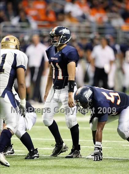 Thumbnail 2 in Edinburg North vs. Brandeis (Texas 5A Region 4 Playoffs) photogallery.