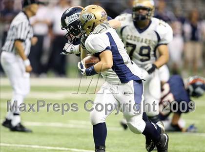 Thumbnail 2 in Edinburg North vs. Brandeis (Texas 5A Region 4 Playoffs) photogallery.