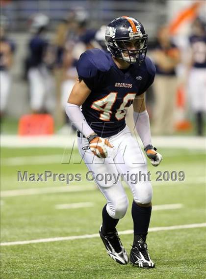Thumbnail 2 in Edinburg North vs. Brandeis (Texas 5A Region 4 Playoffs) photogallery.