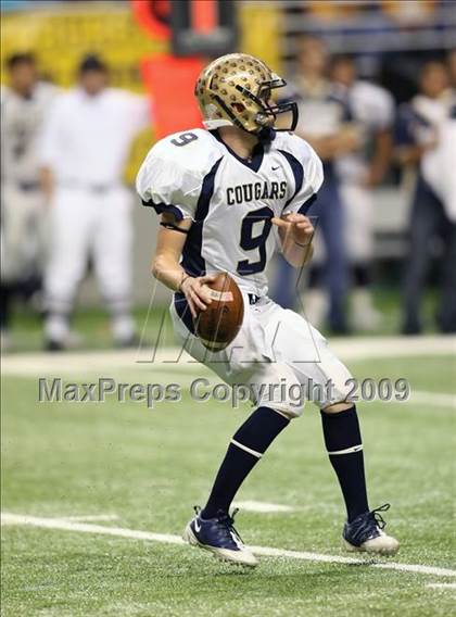 Thumbnail 2 in Edinburg North vs. Brandeis (Texas 5A Region 4 Playoffs) photogallery.
