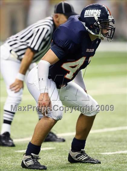 Thumbnail 3 in Edinburg North vs. Brandeis (Texas 5A Region 4 Playoffs) photogallery.