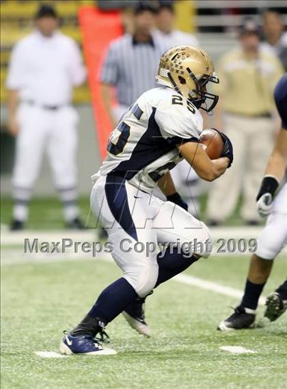 Thumbnail 1 in Edinburg North vs. Brandeis (Texas 5A Region 4 Playoffs) photogallery.