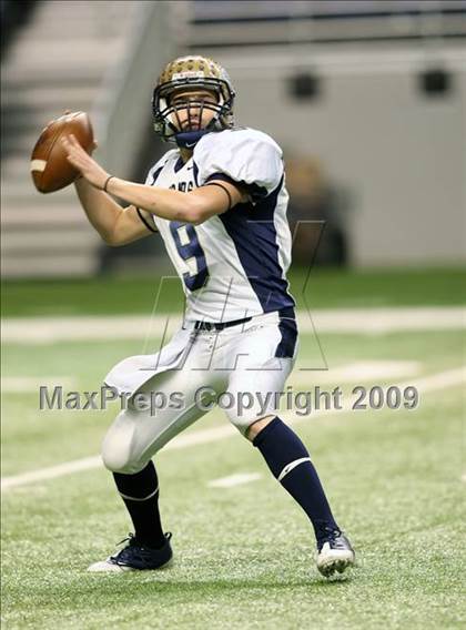 Thumbnail 1 in Edinburg North vs. Brandeis (Texas 5A Region 4 Playoffs) photogallery.