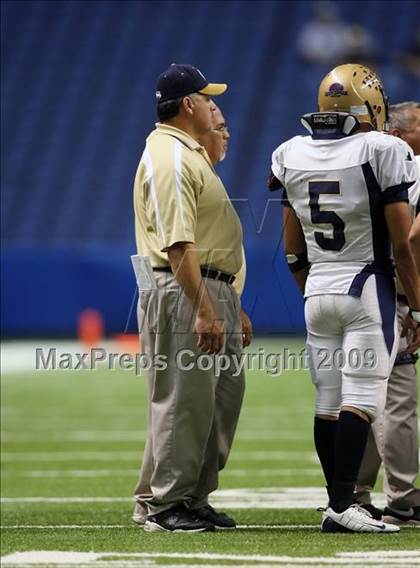Thumbnail 1 in Edinburg North vs. Brandeis (Texas 5A Region 4 Playoffs) photogallery.