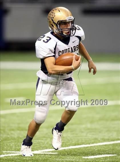 Thumbnail 3 in Edinburg North vs. Brandeis (Texas 5A Region 4 Playoffs) photogallery.