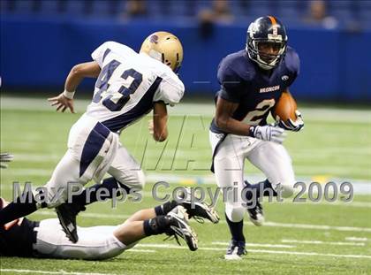 Thumbnail 1 in Edinburg North vs. Brandeis (Texas 5A Region 4 Playoffs) photogallery.