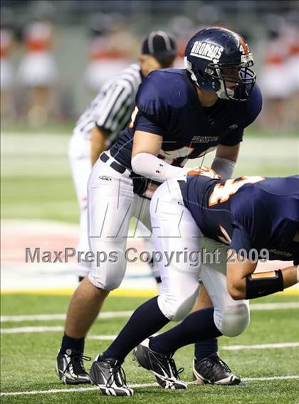 Thumbnail 2 in Edinburg North vs. Brandeis (Texas 5A Region 4 Playoffs) photogallery.