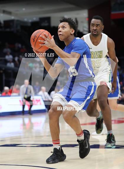 Thumbnail 3 in Gilmour Academy vs St. Vincent-St. Mary (OHSAA D2 Final)  photogallery.