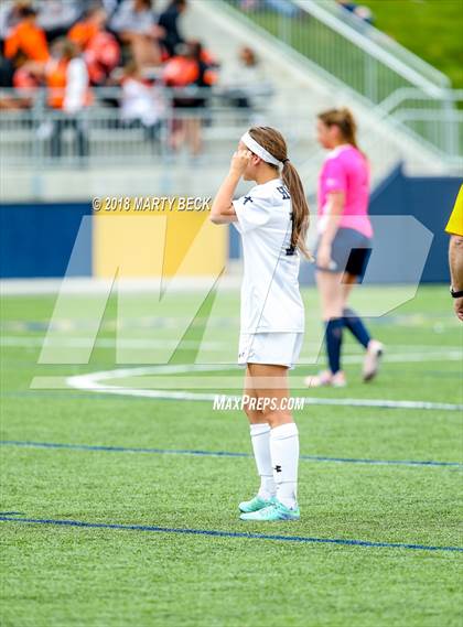 Thumbnail 3 in Helias vs. St James Academy (Helias Invitational) photogallery.