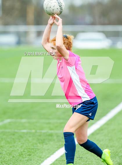 Thumbnail 2 in Helias vs. St James Academy (Helias Invitational) photogallery.