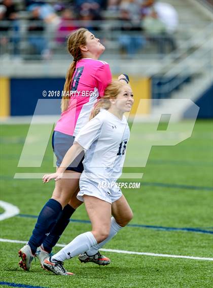 Thumbnail 2 in Helias vs. St James Academy (Helias Invitational) photogallery.