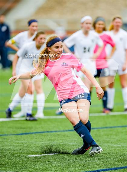 Thumbnail 3 in Helias vs. St James Academy (Helias Invitational) photogallery.