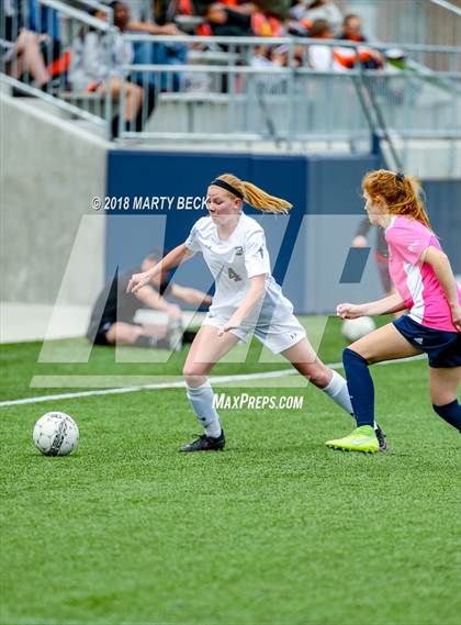 Thumbnail 3 in Helias vs. St James Academy (Helias Invitational) photogallery.