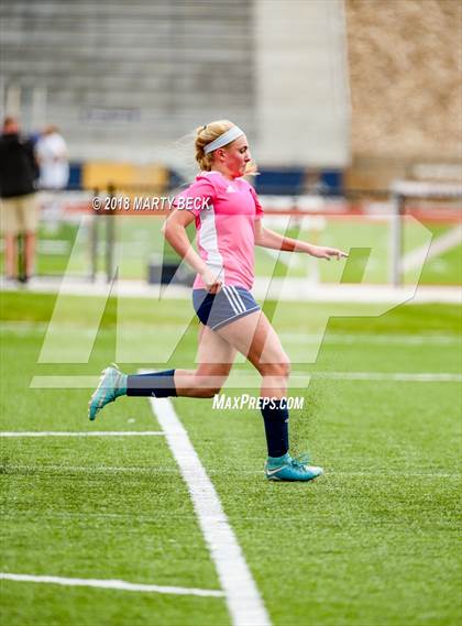 Thumbnail 2 in Helias vs. St James Academy (Helias Invitational) photogallery.