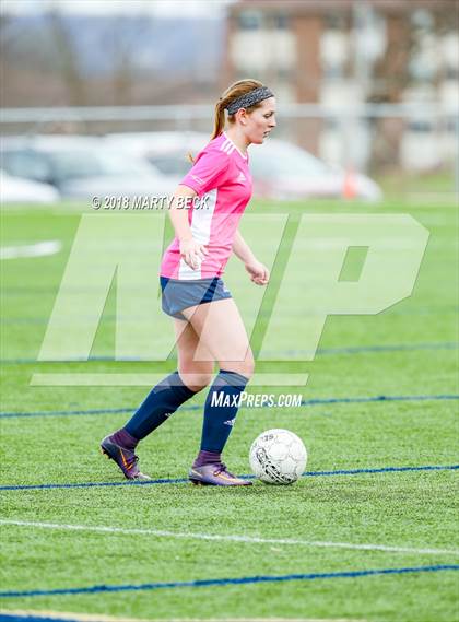 Thumbnail 2 in Helias vs. St James Academy (Helias Invitational) photogallery.