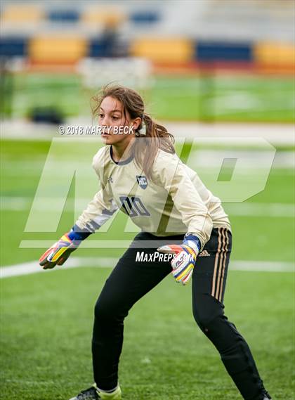 Thumbnail 2 in Helias vs. St James Academy (Helias Invitational) photogallery.