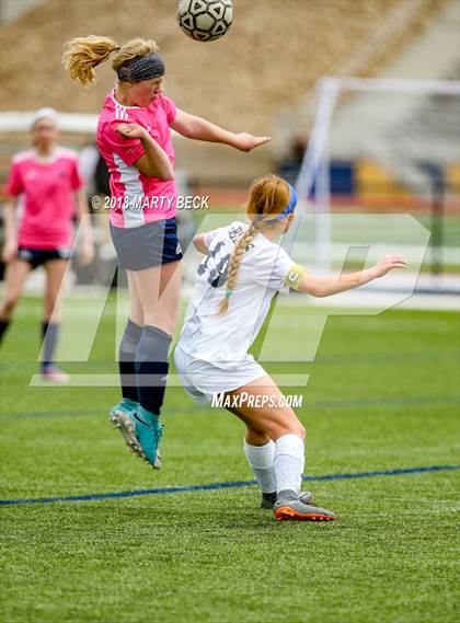 Thumbnail 1 in Helias vs. St James Academy (Helias Invitational) photogallery.