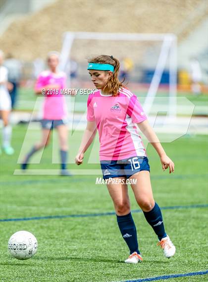 Thumbnail 2 in Helias vs. St James Academy (Helias Invitational) photogallery.