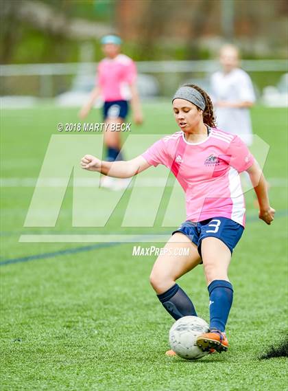 Thumbnail 2 in Helias vs. St James Academy (Helias Invitational) photogallery.