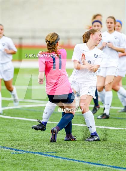 Thumbnail 2 in Helias vs. St James Academy (Helias Invitational) photogallery.