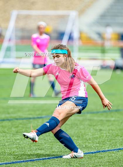 Thumbnail 3 in Helias vs. St James Academy (Helias Invitational) photogallery.