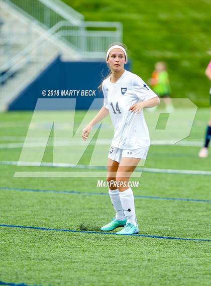 Thumbnail 3 in Helias vs. St James Academy (Helias Invitational) photogallery.