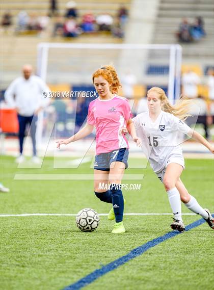 Thumbnail 3 in Helias vs. St James Academy (Helias Invitational) photogallery.