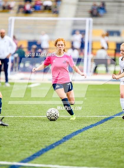 Thumbnail 1 in Helias vs. St James Academy (Helias Invitational) photogallery.