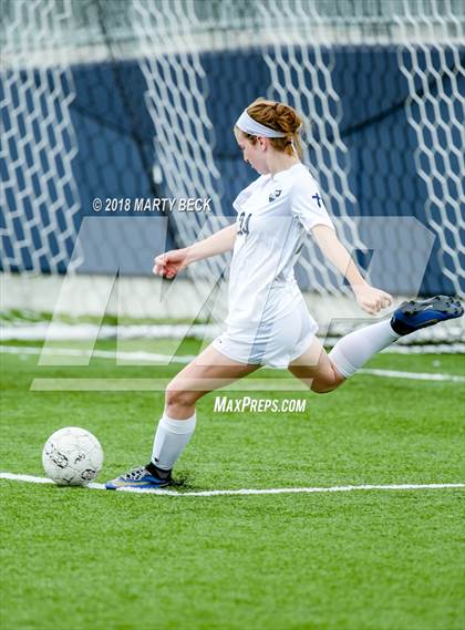 Thumbnail 3 in Helias vs. St James Academy (Helias Invitational) photogallery.