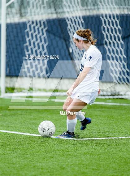 Thumbnail 2 in Helias vs. St James Academy (Helias Invitational) photogallery.