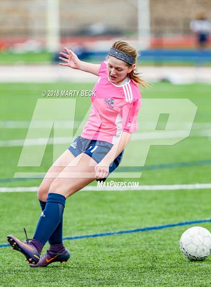 Thumbnail 3 in Helias vs. St James Academy (Helias Invitational) photogallery.