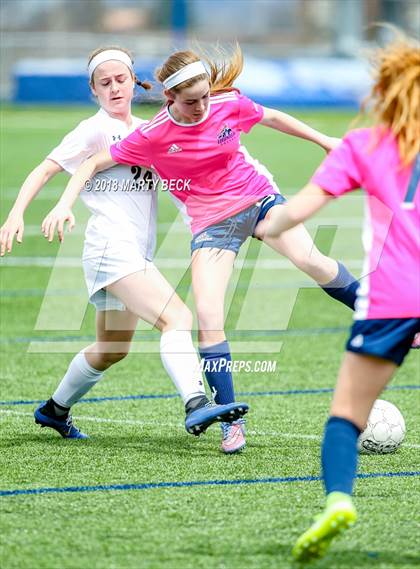 Thumbnail 1 in Helias vs. St James Academy (Helias Invitational) photogallery.