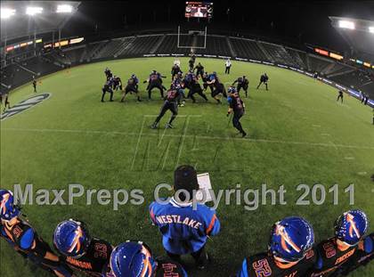 Thumbnail 3 in De La Salle vs. Westlake (CIF State Open Division Final) photogallery.