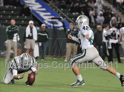 Thumbnail 2 in De La Salle vs. Westlake (CIF State Open Division Final) photogallery.