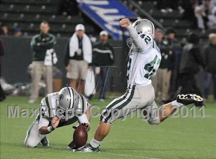 Thumbnail 3 in De La Salle vs. Westlake (CIF State Open Division Final) photogallery.